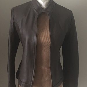 Leather jacket petite 💯% leather